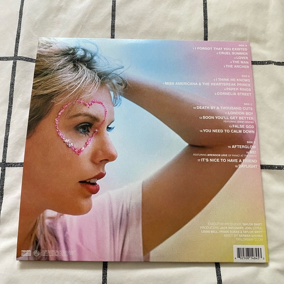 Lover Vinyl Record by Taylor Swift - Picture 2 of 5